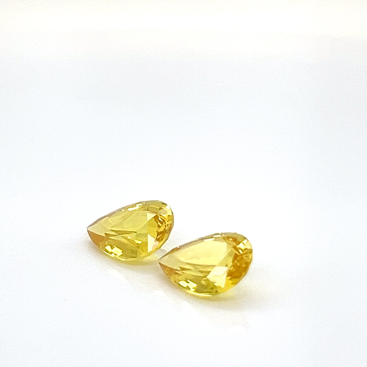 YELLOW SAPPHIRE PEAR