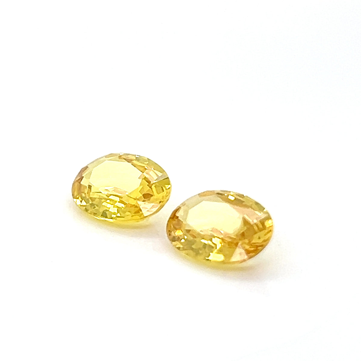 YELLOW SAPPHIRE OVAL