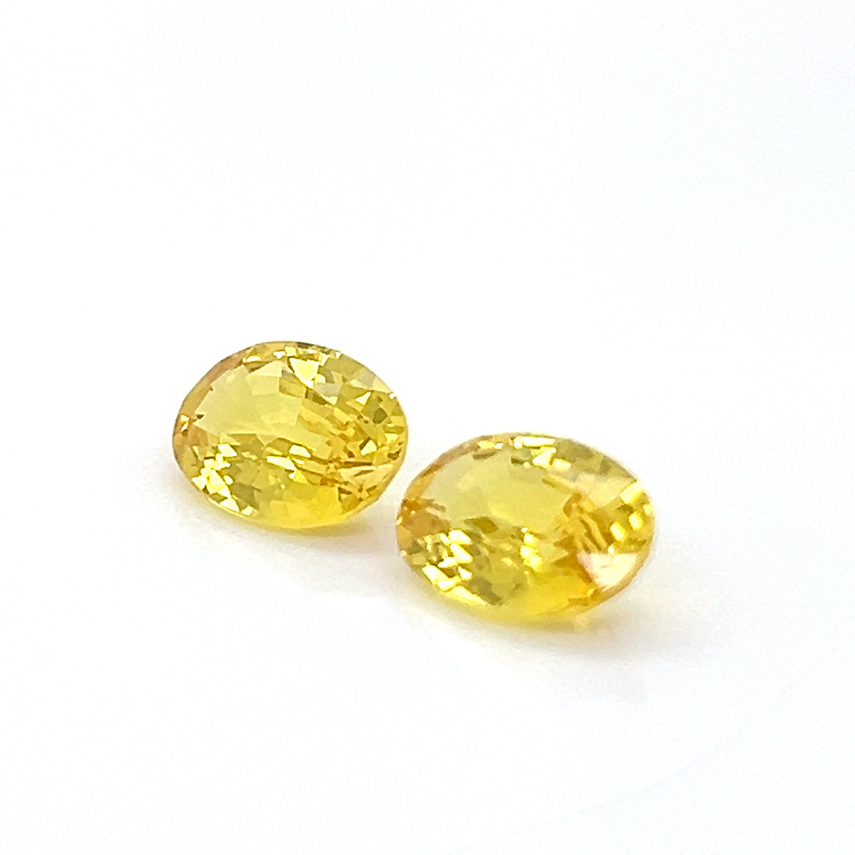 YELLOW SAPPHIRE OVAL