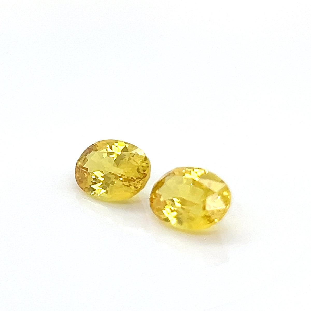 YELLOW SAPPHIRE OVAL