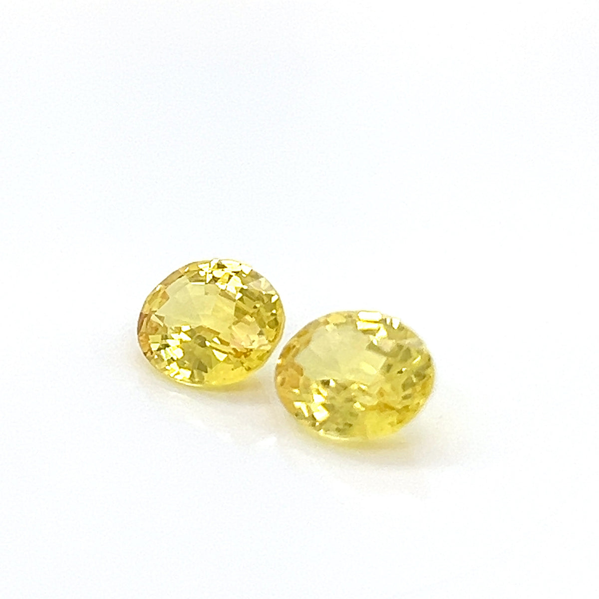 YELLOW SAPPHIRE OVAL
