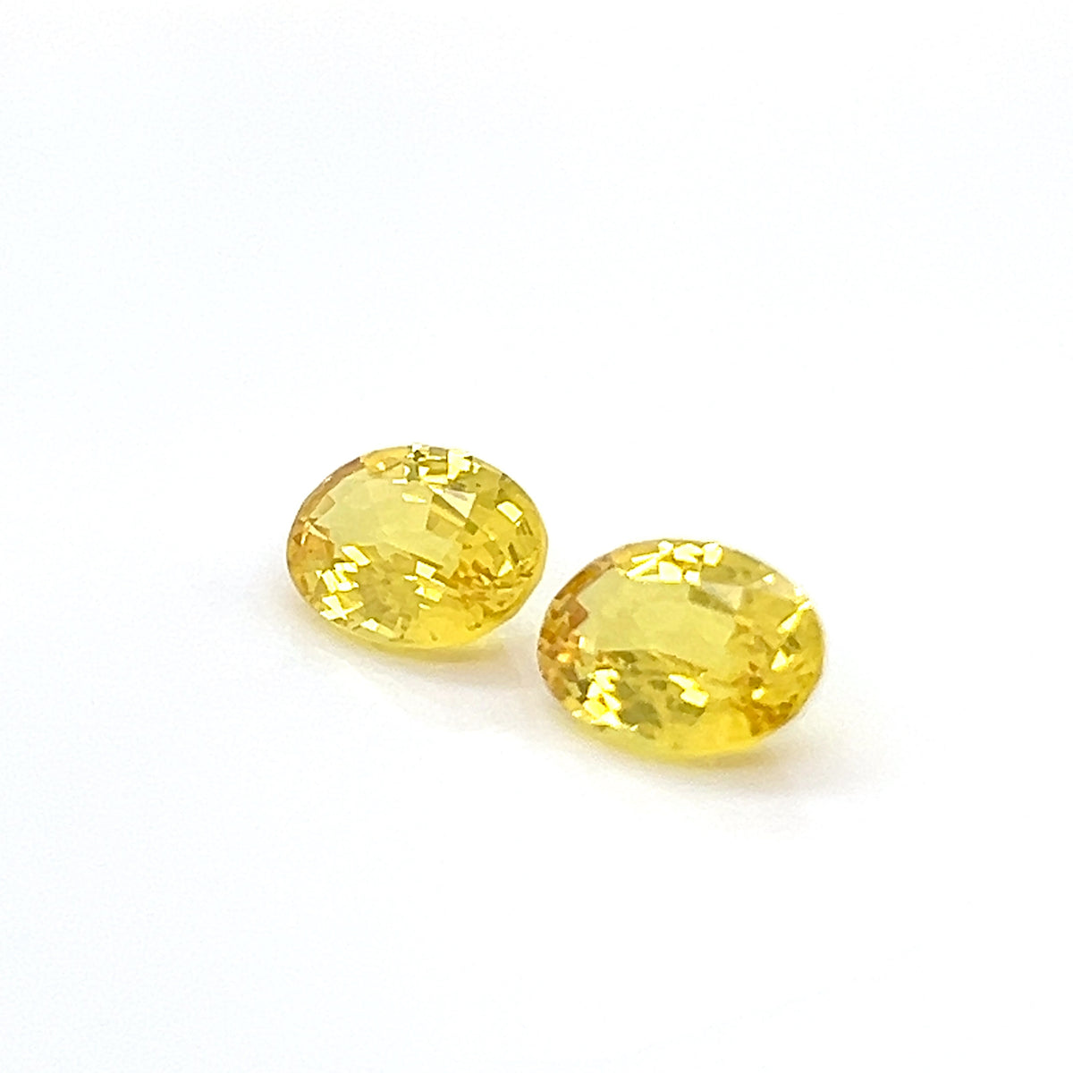YELLOW SAPPHIRE OVAL