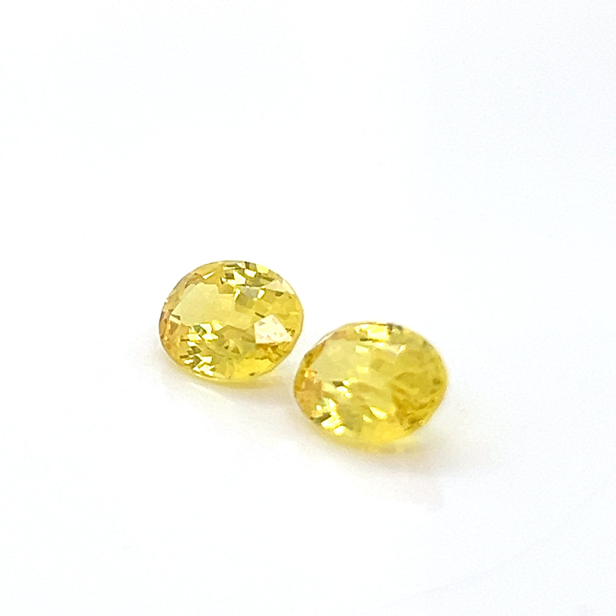 YELLOW SAPPHIRE OVAL