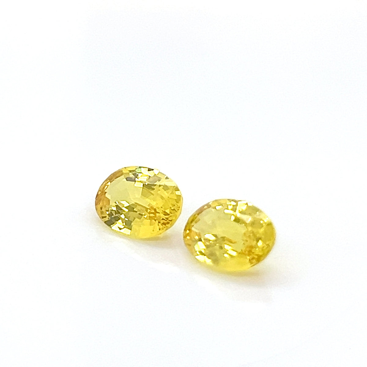 YELLOW SAPPHIRE OVAL