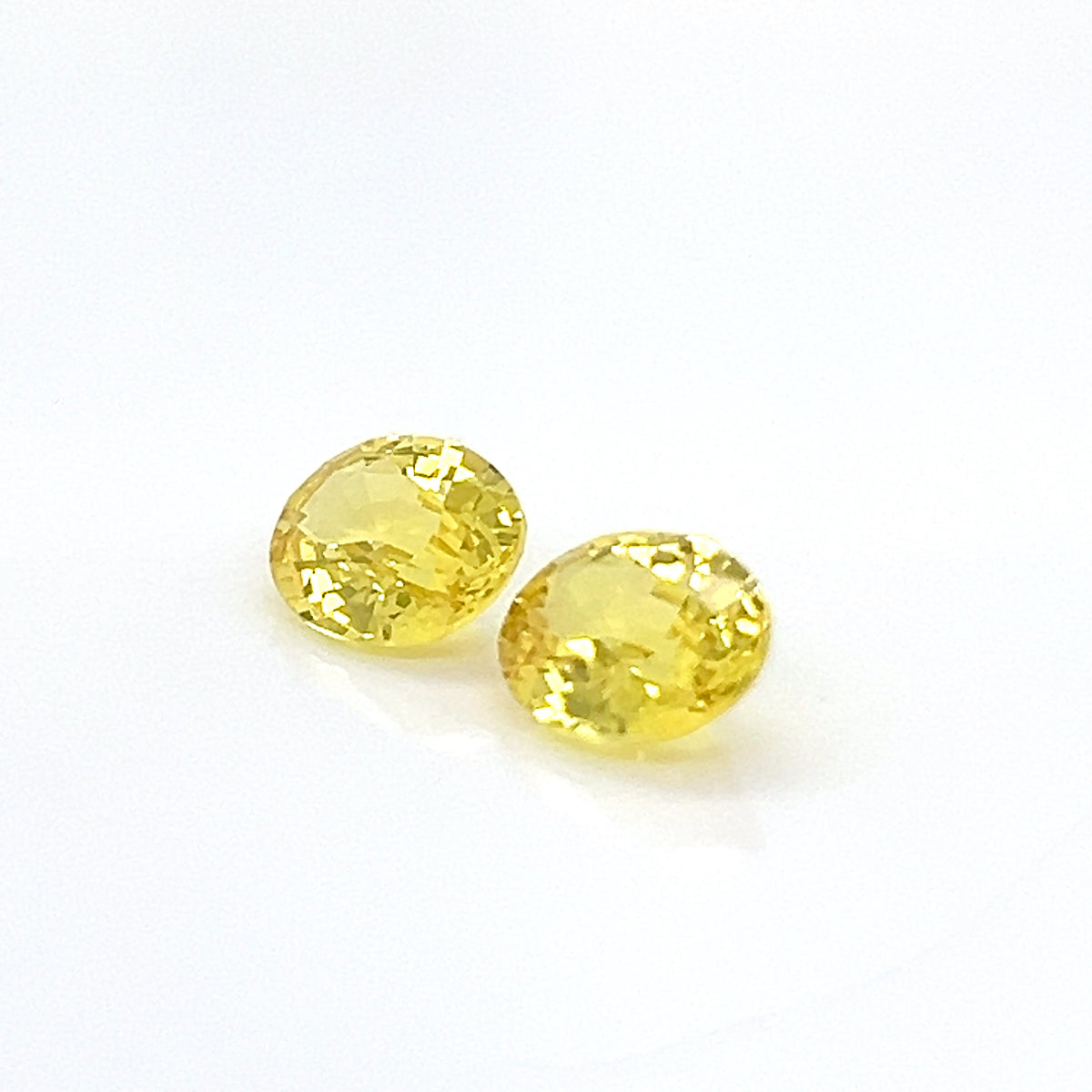 YELLOW SAPPHIRE OVAL