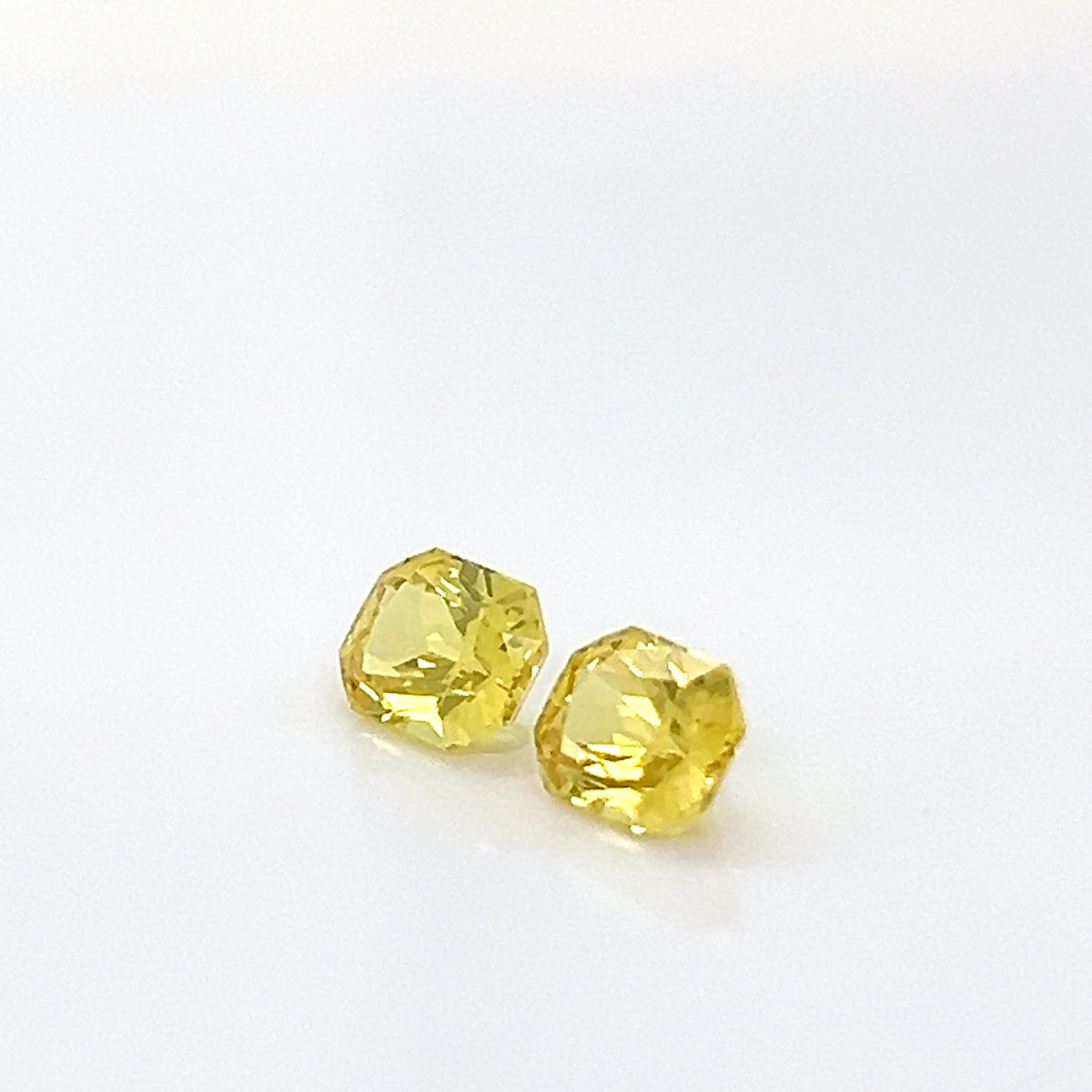 YELLOW SAPPHIRE RADIANT CUT