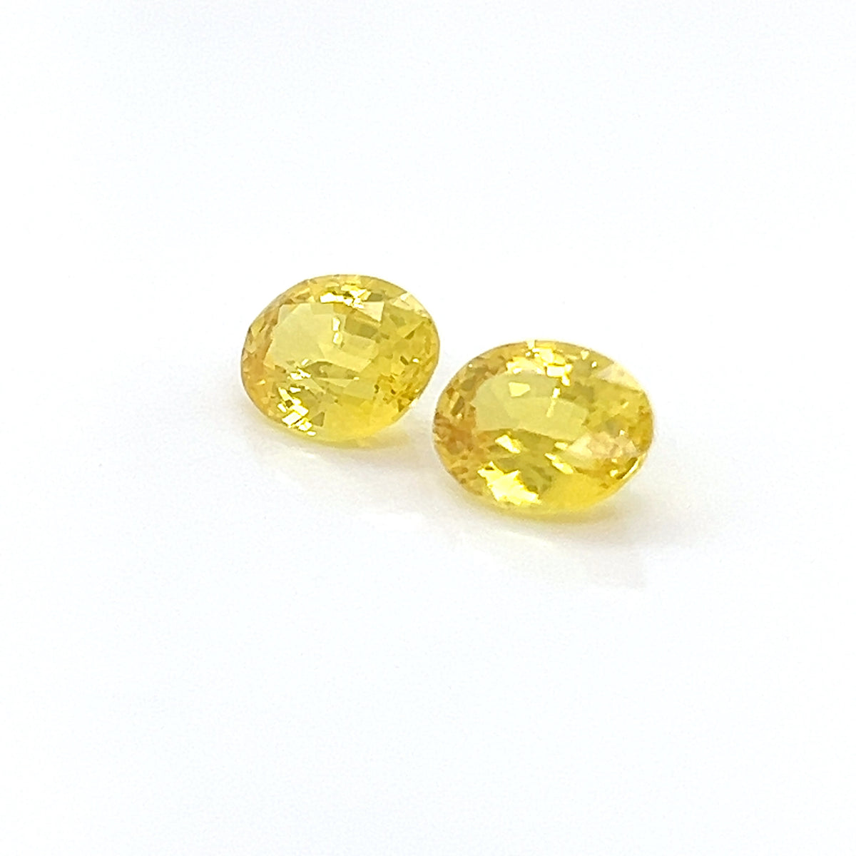 YELLOW SAPPHIRE OVAL