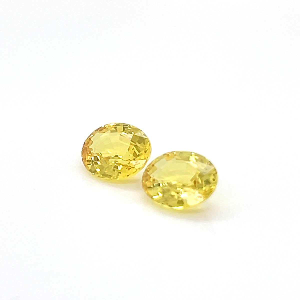 YELLOW SAPPHIRE OVAL