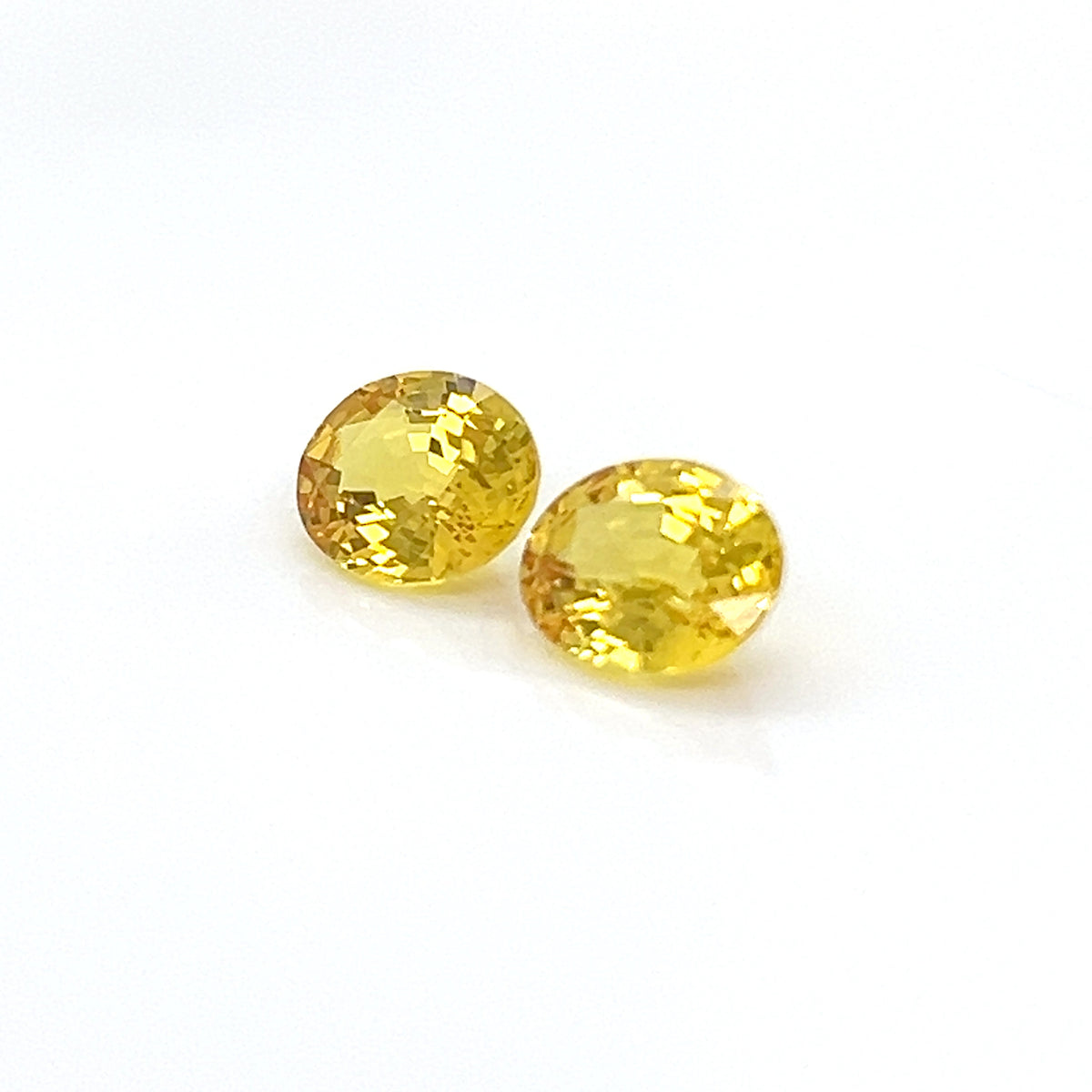 YELLOW SAPPHIRE OVAL