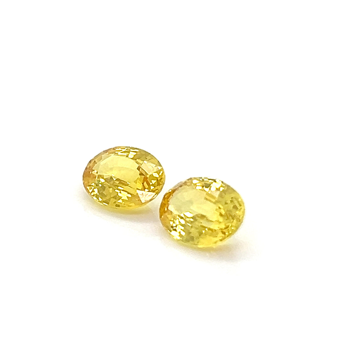 YELLOW SAPPHIRE OVAL