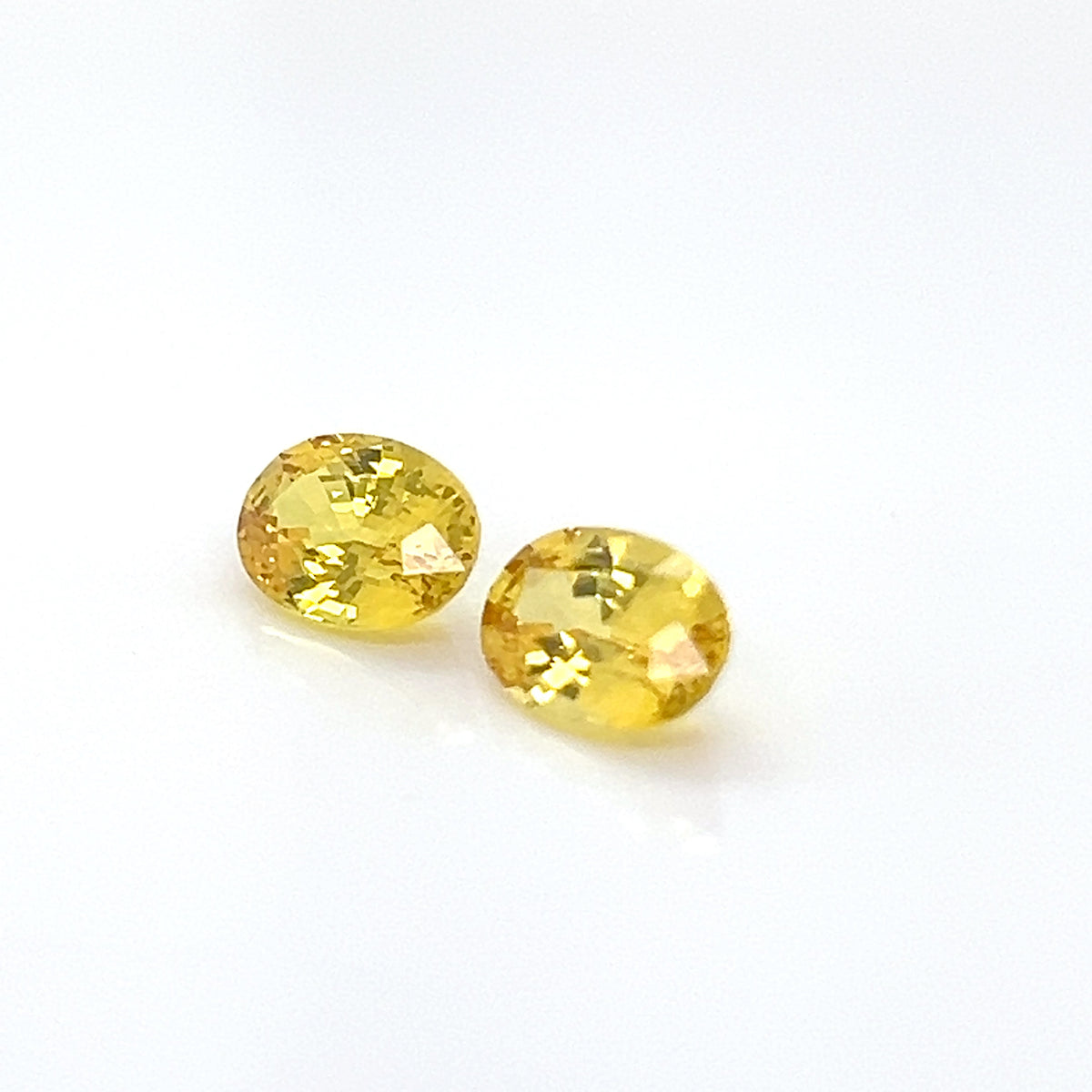 YELLOW SAPPHIRE OVAL