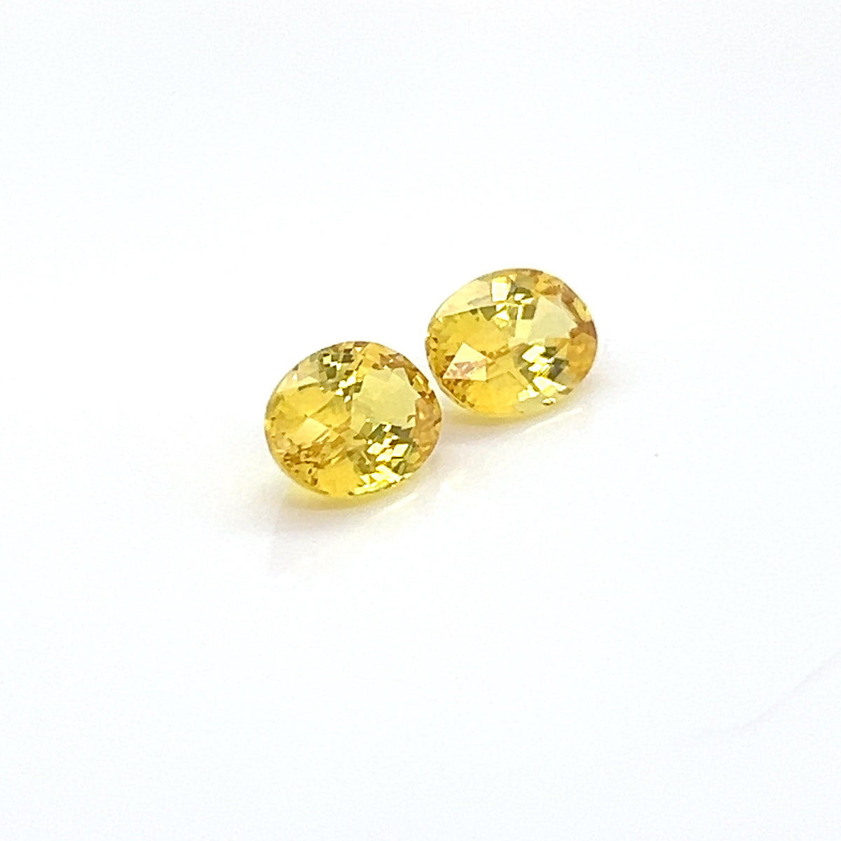 YELLOW SAPPHIRE OVAL